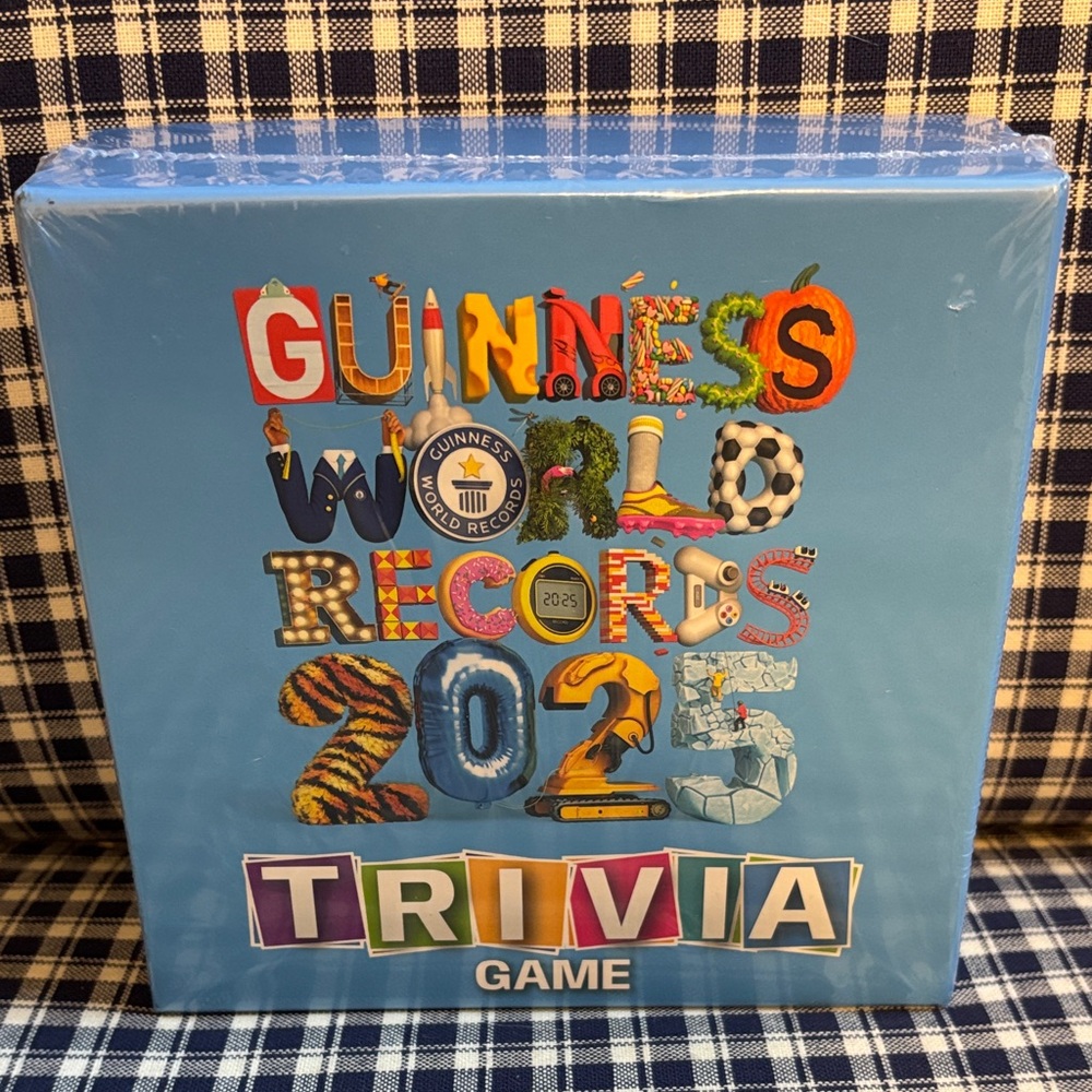 Guinness World Records Trivia Game - Blue and Multicolor